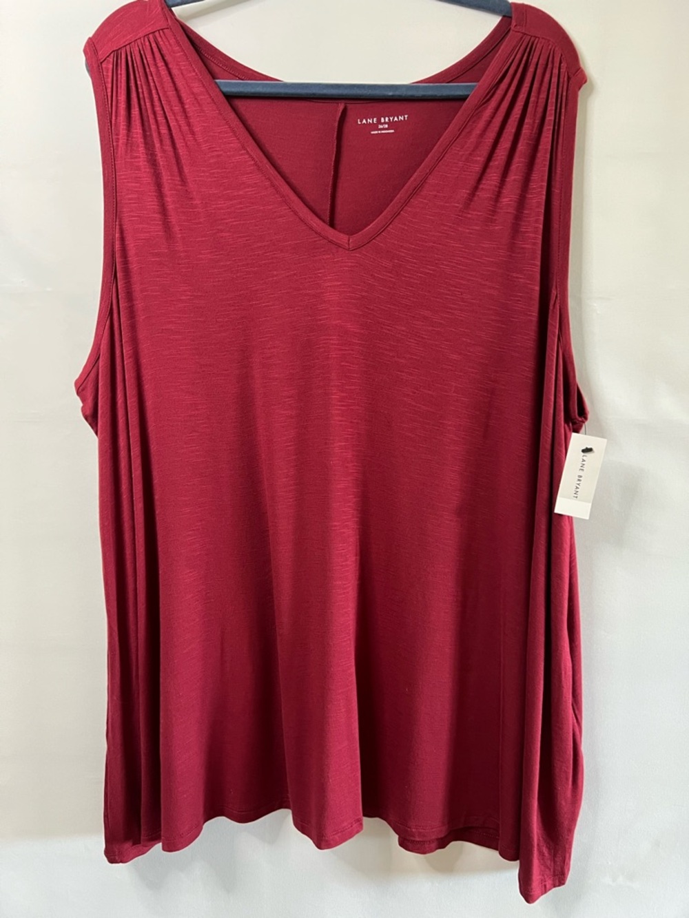 Lane Bryant Red Sleeveless V Neck Top 26/28 NWT Soft Stretch Plus